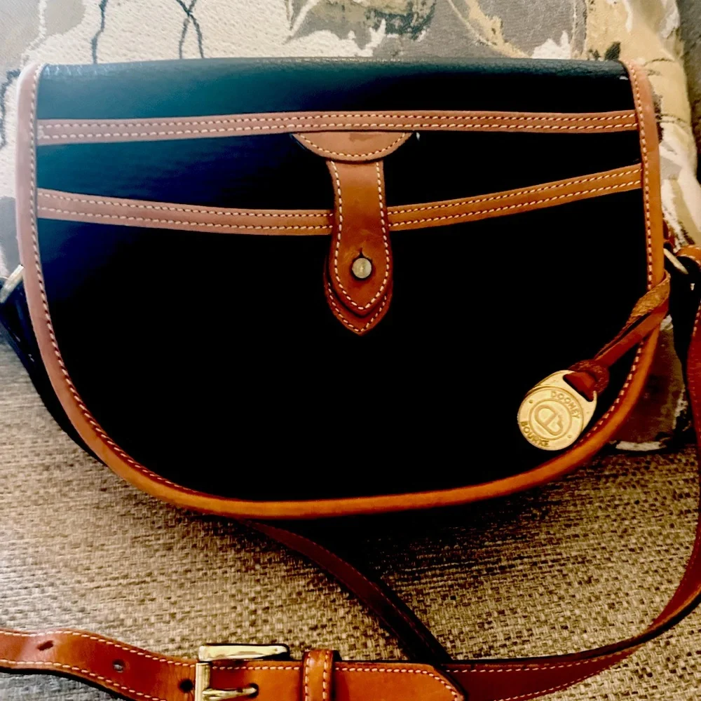 Dooney & Bourke 1980's  Cavalry Trooper  Black -Tan | DB Horseshoe Strap Tabs